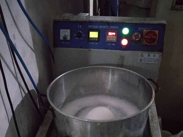 磁力拋光機